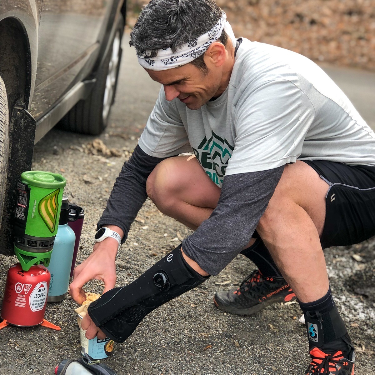 Lawrence Long taking a hot noodle and bev break while running the Everesting challenge, March 2022